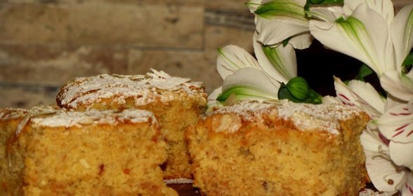 Ароматный пирог с айвой