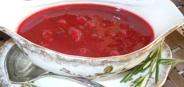 Традиционный соус из клюквы granberries к индюшке ко Дню Благодарения