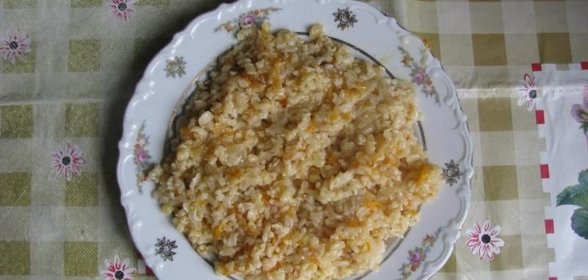 Гарнир из риса с морковью и луком