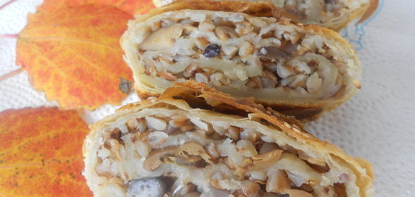 Рулет с гречневой кашей с грибами