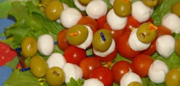 Помидорки с сыром