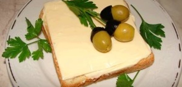 Бутерброд или украшение Жёлуди