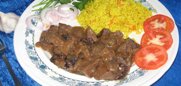 Баранина с черносливом по-арабски