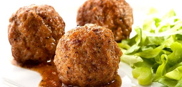 Свиные фрикадельки с перцем чипотле