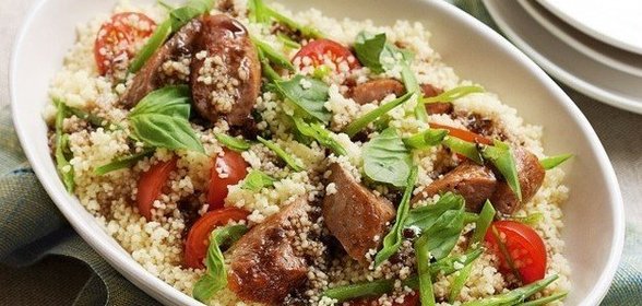 Салат с сосисками и кускусом