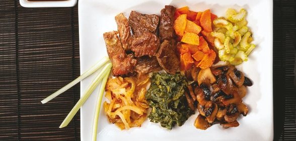 Говядина с овощами в японском стиле