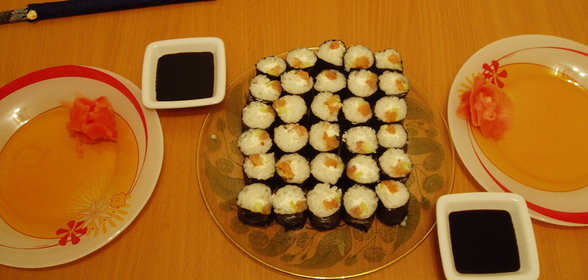 Роллы с семгой. Вариант