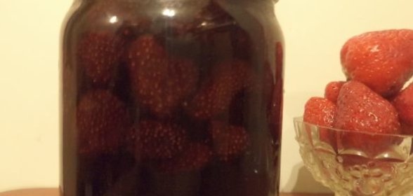 Соус La Irande Tapenade из черных маслин со свежими овощами