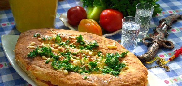 Запеченный армянский лаваш с овощами
