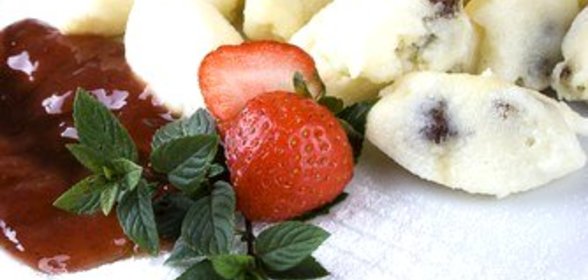 Сладкие австрийские сливовые клецки