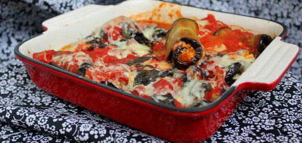Баклажаны с адыгейским сыром в томатном соусе