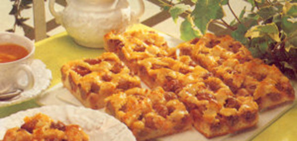 Пирог из крыжовника с марципановой решеткой