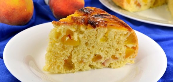 Пирог с персиками в мультиварке