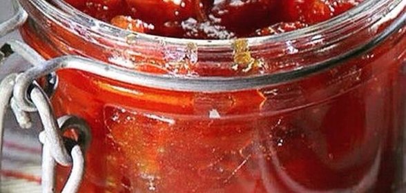 Конфитюр из томатов с яблоком, базиликом и специями