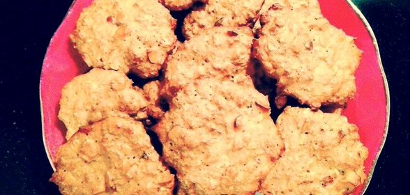 Овсяное печенье с орехами, медом и корицей