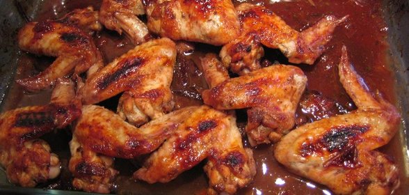 Куриные крылышки в сливовом соусе
