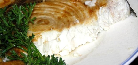 Стейк из голубой акулы, запеченный в фольге
