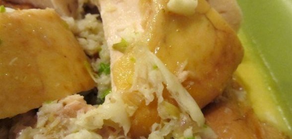 Жареная курица с молочно-чесночным соусом