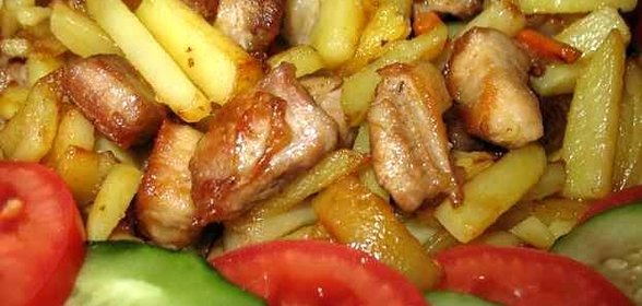 Жареная свинина с картошкой