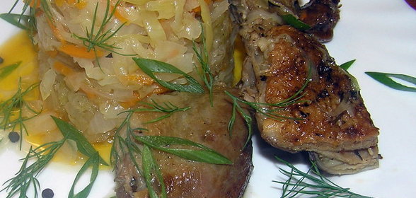 Тушеная капуста с уткой