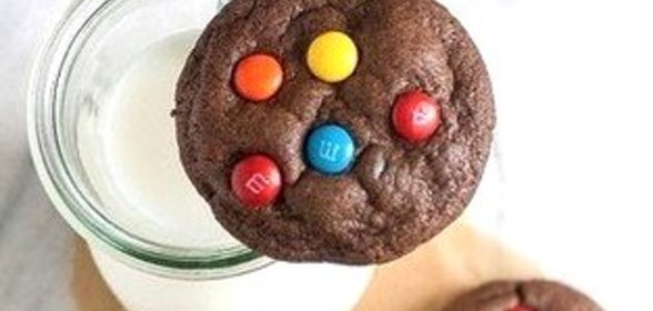 Мягкое шоколадное печенье с M&M’s