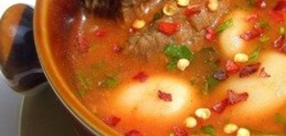 Белая крупная фасоль с мясом в томатном соусе по арабски