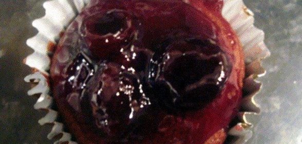 Мраморные кексы с вишней