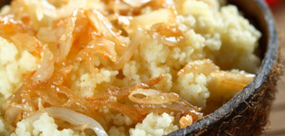 Кускус с овощами и карамелизованным луком