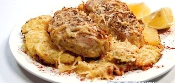 Куриные грудки, запеченные в сливках под сыром