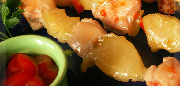 Кебаб из курицы с ананасами