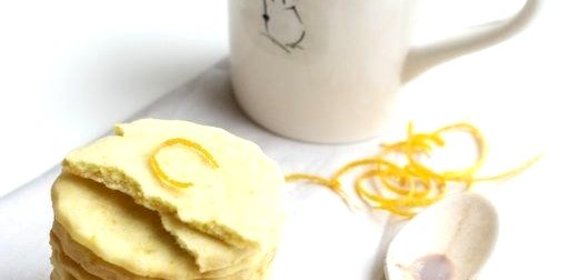 Быстрое песочное печенье в молочном шоколаде