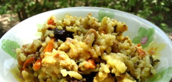 Плов с черносливом и курицей