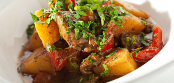 Жаркое по-домашнему с пряными травами