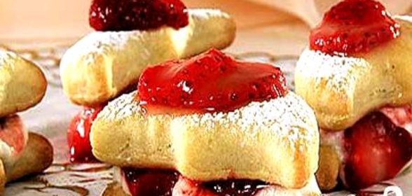 Песочное печенье с клубникой