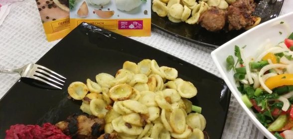 Паста с соусом песто