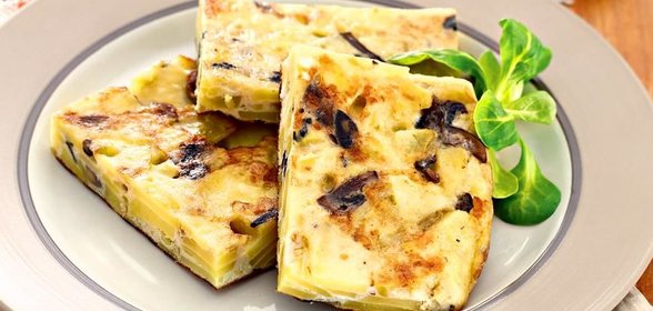 Тортилья, омлет с картофелем и грибами