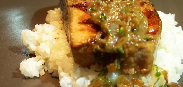 Пряные стейки лосося