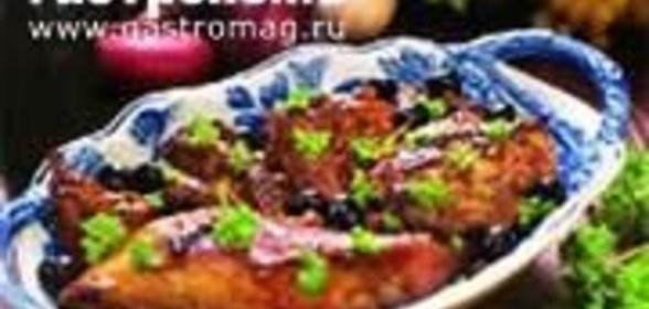 Кролик с оливками и чесноком