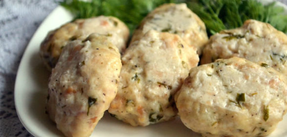 Куриные котлеты на пару (в мультиварке)