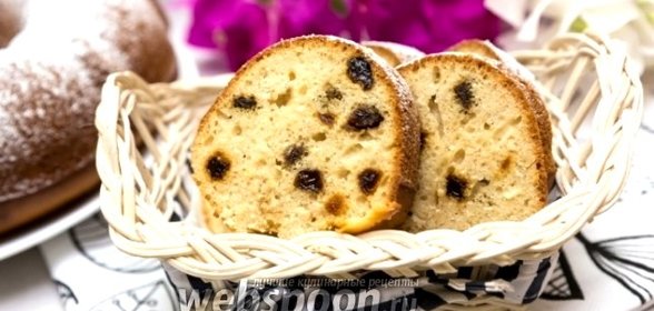 Кокосовый кекс с изюмом и курагой