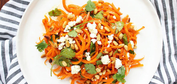 Морковь с нутом и фетой