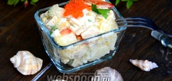 Тёплый салат из картофеля и консервированного кальмара