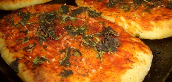 Лепешки с сыром и кинзой