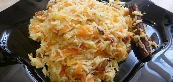 Рис с морковью и кокосовым орехом (Гаджар Пулау)