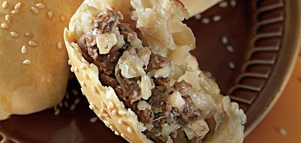 Большая круглая сомса с мясом