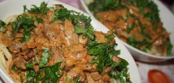 Бефстроганов из говядины с шампиньонами