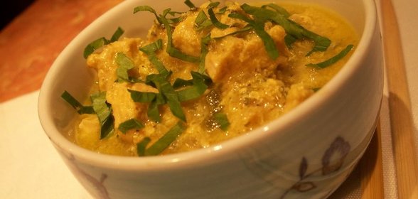 Имбирная курица в кокосовом молоке