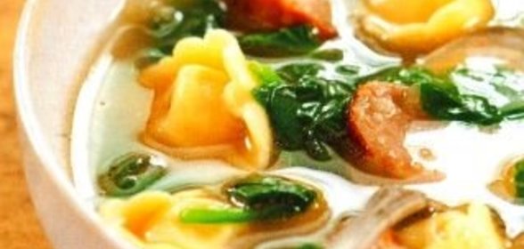 Суп с тортеллини и колбасками