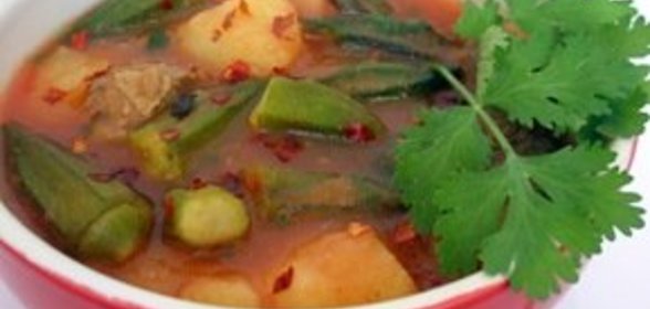 Бамия(окра) с картошкой в томатном соусе с бараниной