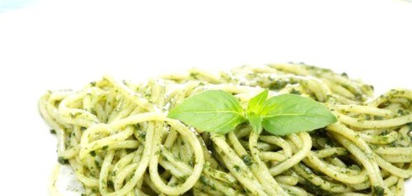 Спагетти с песто из черемши